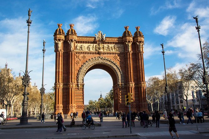 Full-Day Private Tour With Sagrada Familia and Paella - Inclusions and Exclusions