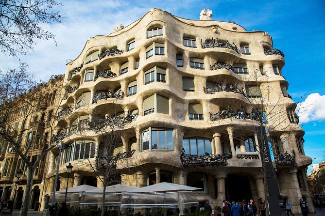 Full-Day Private Tour With Sagrada Familia and Paella - Important Information