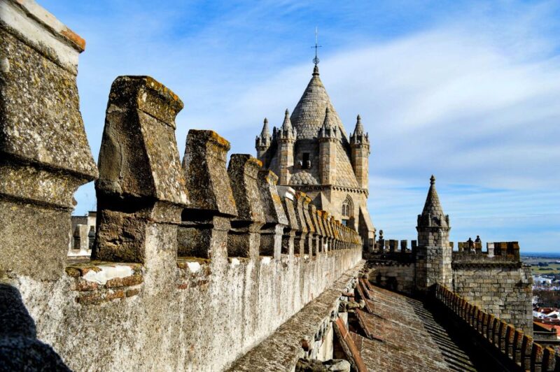 Full Day Private Transport - Évora and Megaliths - Transportation and Amenities
