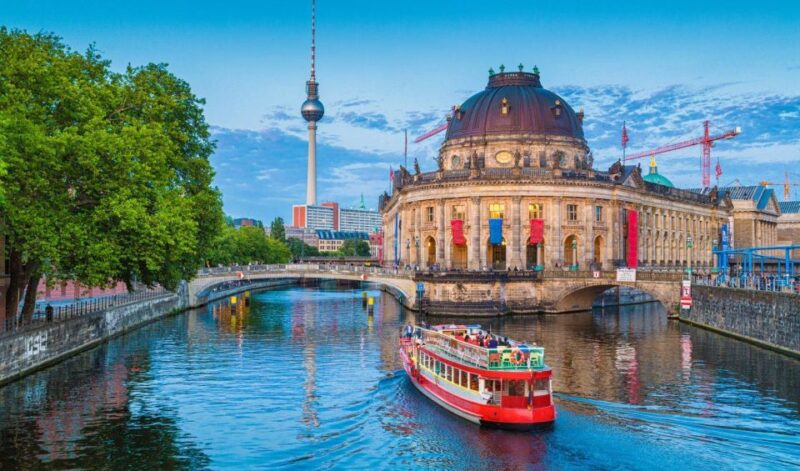 Full-Day Private Trip From Prague to Berlin - Itinerary Highlights