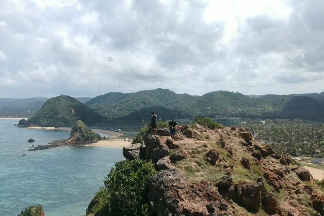 Full-Day Private Trip to South Lombok - Relaxing at Selong Belanak Beach