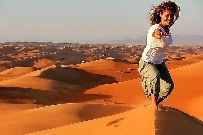 Full-Day Private Wahiba Sands Desert and Wadi Bani Khalid Tour - Meeting and Pickup Details