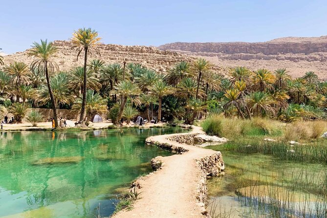 Full-Day Private Wahiba Sands Desert and Wadi Bani Khalid Tour - Exploring Wadi Bani Khalid