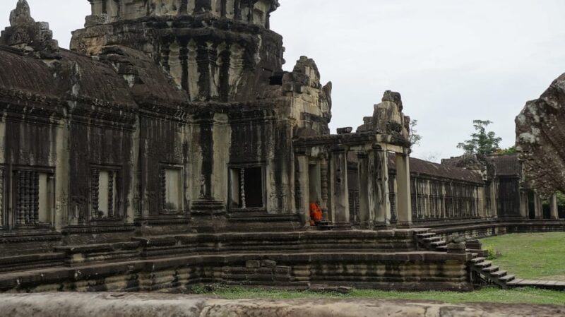 Full Day Rolous Group and Angkor Wat With Sunset Viewing - Preah Ang Chek and Preah Ang Chom Shrine