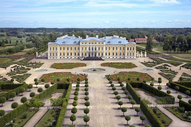 Full-Day Rundale Palace Tour From Riga - Key Points