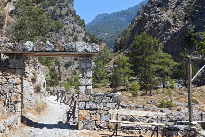 Full Day Samaria Gorge 10-Mile Walking Tour - What to Expect