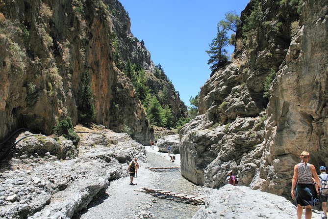 Full Day Samaria Gorge 10-Mile Walking Tour - Early Morning Start and Crowd Avoidance