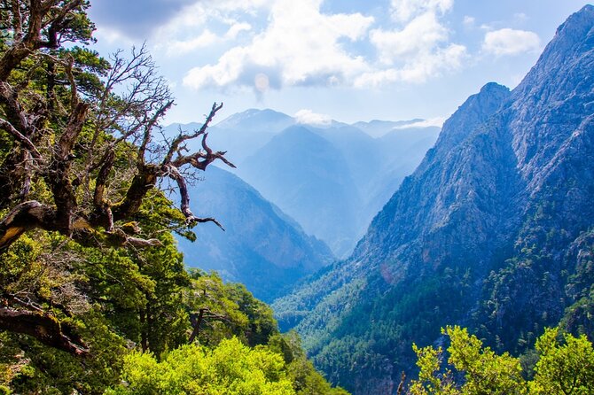 Full-Day Samaria Gorge Hiking Tour From Rethymnon - Pickup and Dropoff