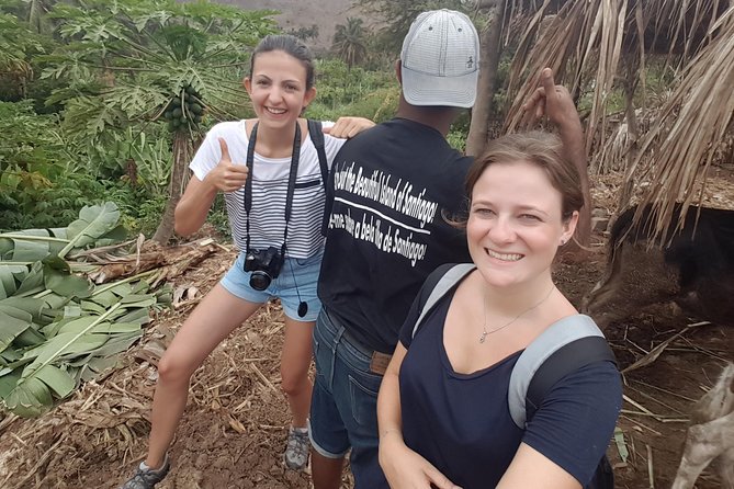 Full Day Santiago Island Tour - Transportation and Vehicle
