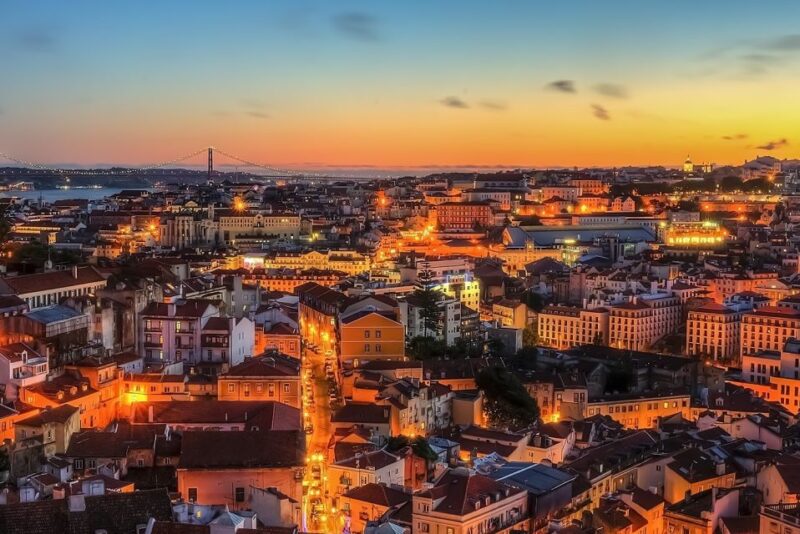Full Day São Jorge Castle & Cristo Rei Sanctuary Tour - Key Points