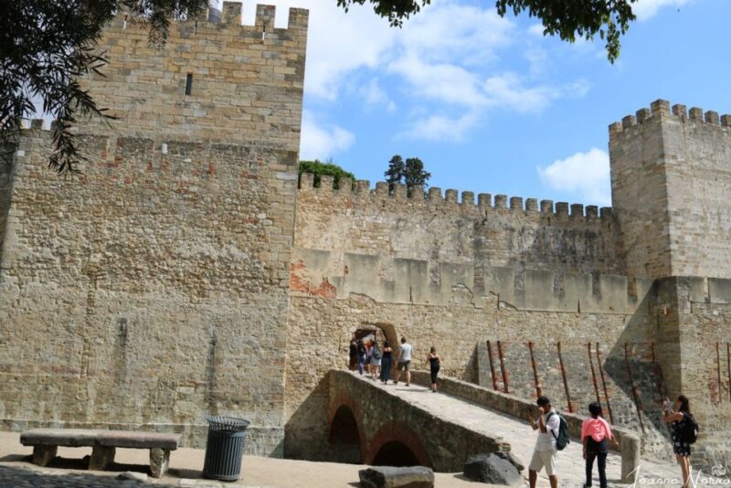 Full Day São Jorge Castle & Cristo Rei Sanctuary Tour - Itinerary Highlights