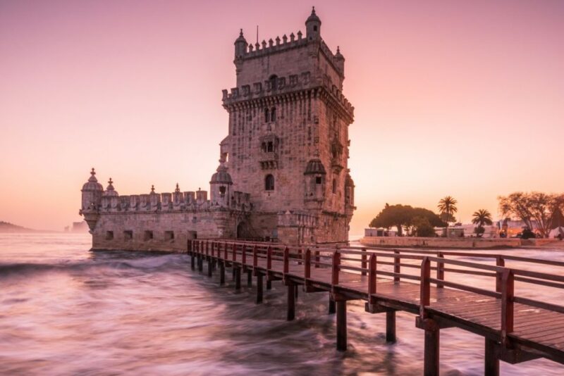 Full Day São Jorge Castle & Cristo Rei Sanctuary Tour - Languages Spoken