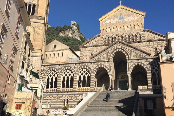 Full Day Scooter Tour of the Amalfi Coast - Visiting Positano, Amalfi, and Ravello