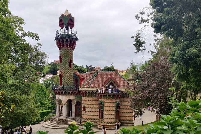 Full Day Self Guided Tour in Santillana Del Mar and Comillas - Transportation and Accessibility