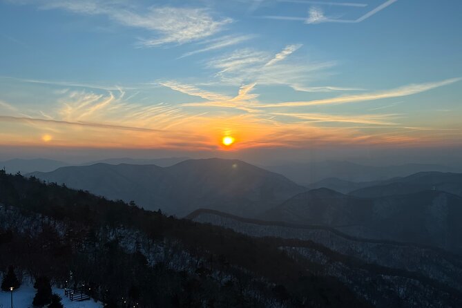 Full Day Ski Tour From Seoul to Yongpyong Ski Resort - Getting to the Resort
