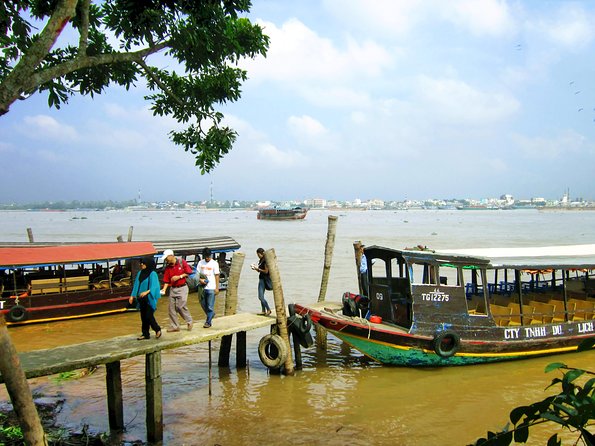 Full Day Small Group Tour to Discover Mekong Delta - English-speaking Guide