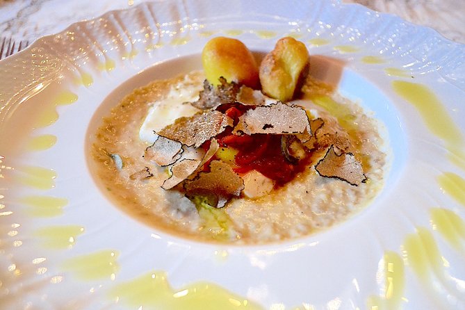 Full-Day Small-Group Truffle Hunting in Tuscany With Lunch - Meeting the Truffle Hunter