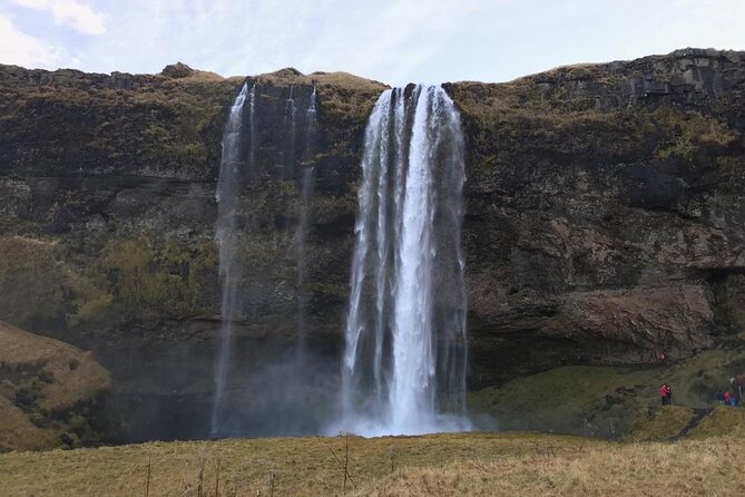 Full Day South Coast to Vík - Guided Tour - Cultural Exploration