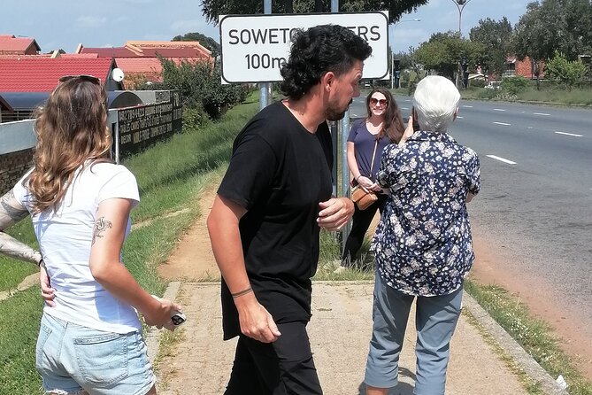 Full-Day Soweto Apartheid Museum and Lunch - Accessibility and Transportation