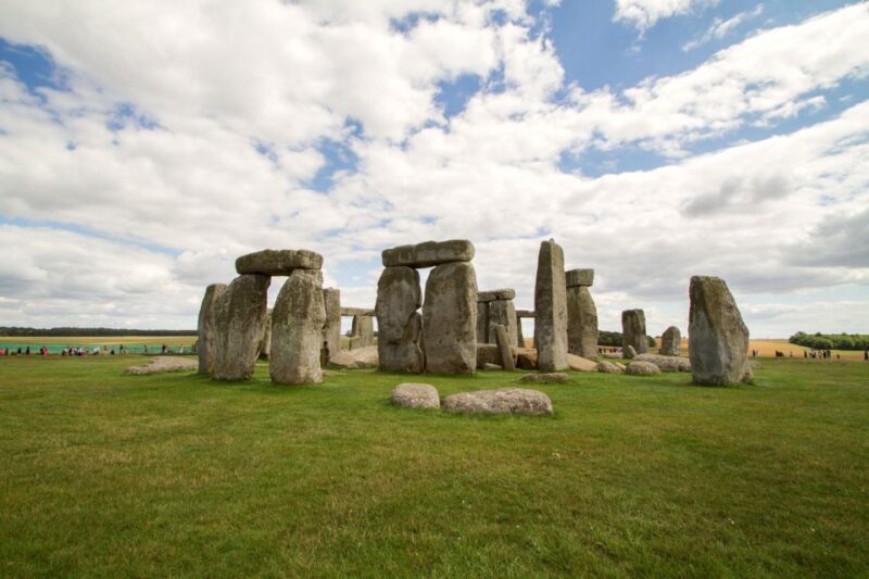 Full-Day Stonehenge and Bath Tour - Transportation and Pickup Details