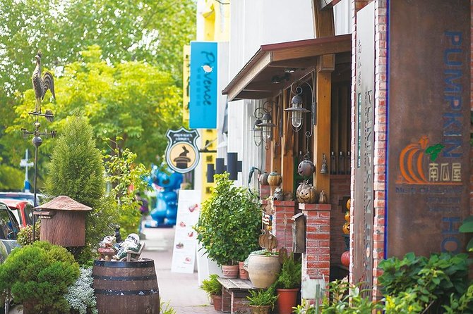 Full-Day Taichung and Lavender Cottage Private Tour With Lunch - Inclusions