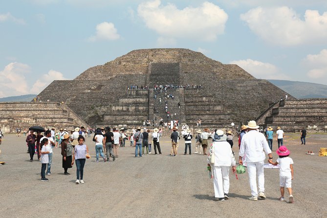 Full-Day Teotihuacan Hot Air Balloon Tour From Mexico City Including Transport - Breakfast and Beverages