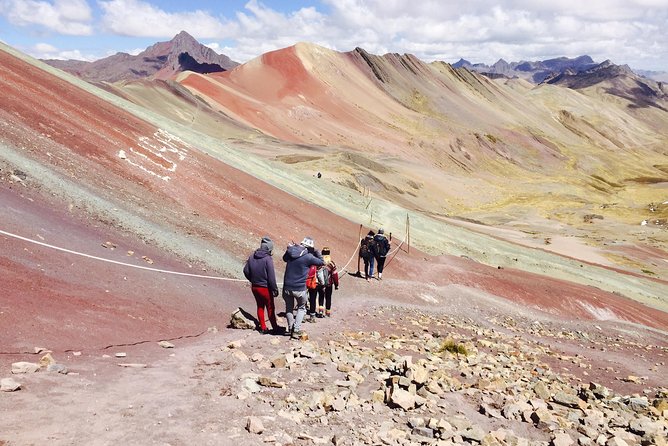 Full-Day Tour and Hike to Rainbow Mountain From Cusco, Peru - Challenging High-Altitude Hike