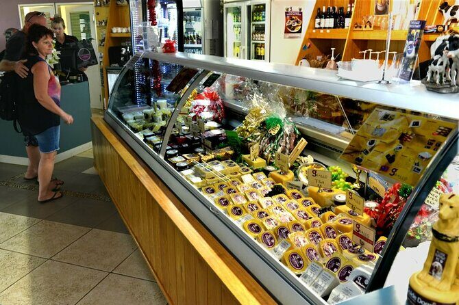 Full-day Tour at the Atherton Tablelands with Food Tasting - Final Stop: Lake Barrine
