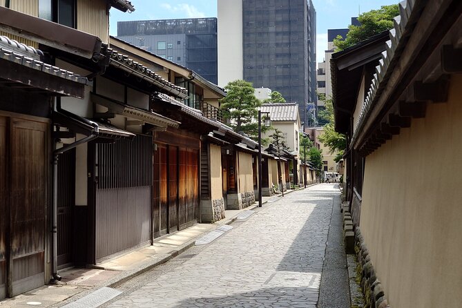 Full-Day Tour From Kanazawa: Samurai, Matcha, Gardens and Geisha - Tour Details
