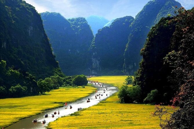 Full-Day Tour Hoa Lu, Tam Coc Boat Trip and Mua Cave - Buffet Lunch Experience