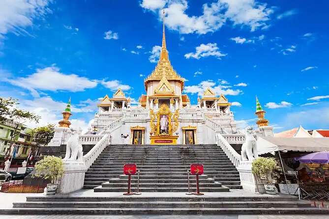 Full Day Tour in Chiang Rai White Temple and Golden Triangle - Included and Excluded