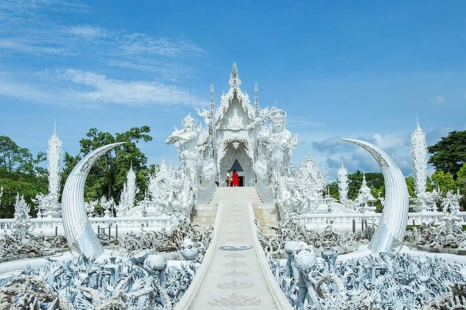 Full Day Tour in Chiang Rai White Temple and Golden Triangle - Discovering Chiang Saen
