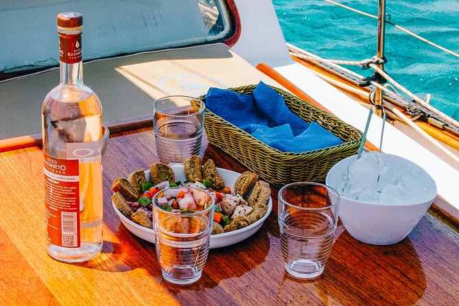 Full Day Tour in Koufonisi and Naxos - Snacks, Meals, and Scenery