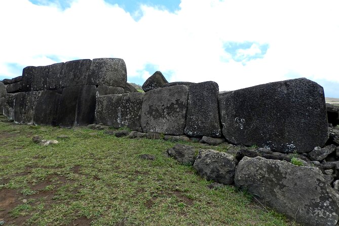 Full Day Tour in Rapa Nui - Exploring Ahu Akivi