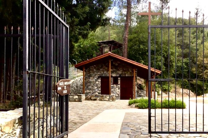 Full Day Tour in Troodos Mountains: Villages & Waterfalls - Visiting Picturesque Villages