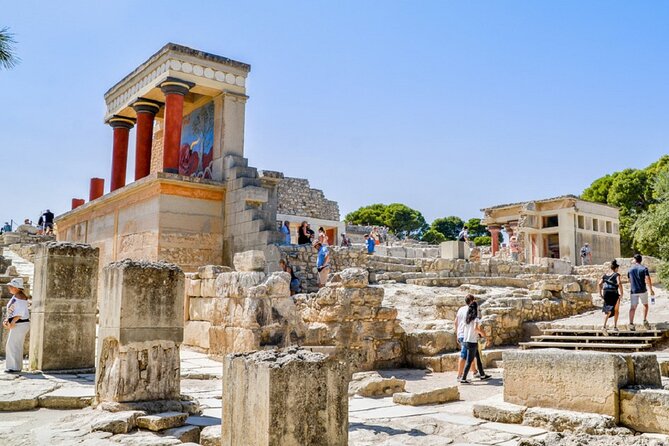 Full-Day Tour Knossos and Heraklion From Chania - Meeting and Pickup