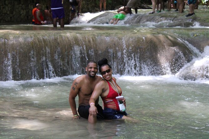 Full-Day Tour of Blue Hole and Dunns River Falls With Pick up - Accessibility Considerations