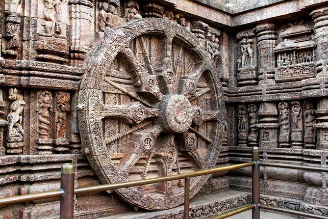 Full Day Tour of Konark Temple and Puri - Transportation and Accessibility Considerations