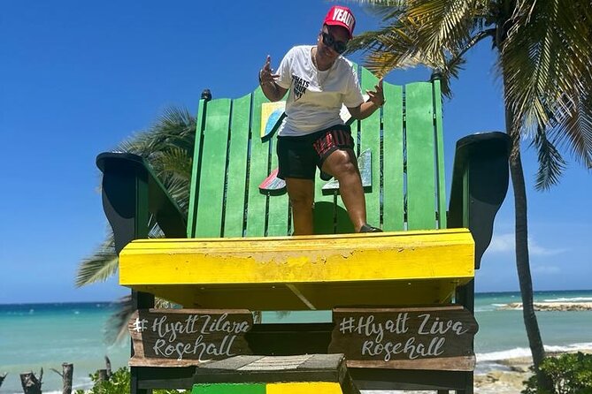 Full Day Tour of Negril Beach: Margaritaville & Ricks Cafe Live - Ricks Cafe Vibes