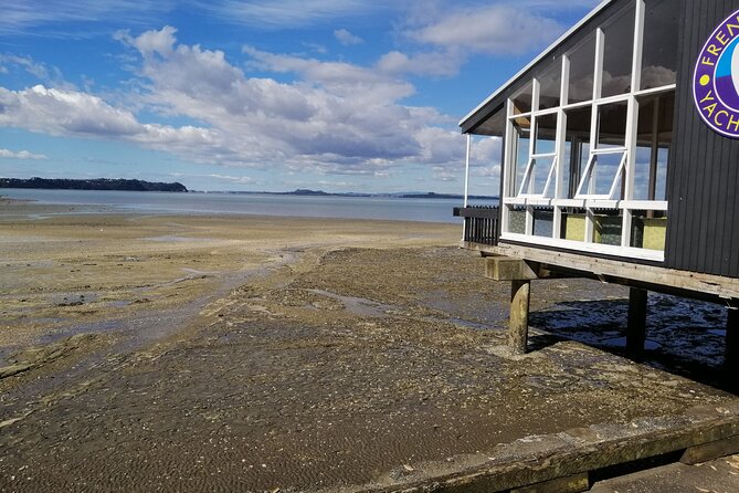 Full Day Tour of Waitomo Glowworm Caves and Rotoruas Te Puia - Inclusions and Amenities