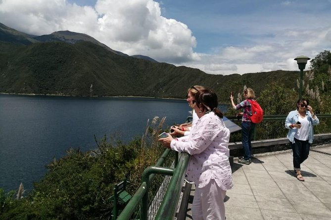 Full-Day Tour Otavalo Market, Peguche Workshops - San Pablo Lake Viewpoint