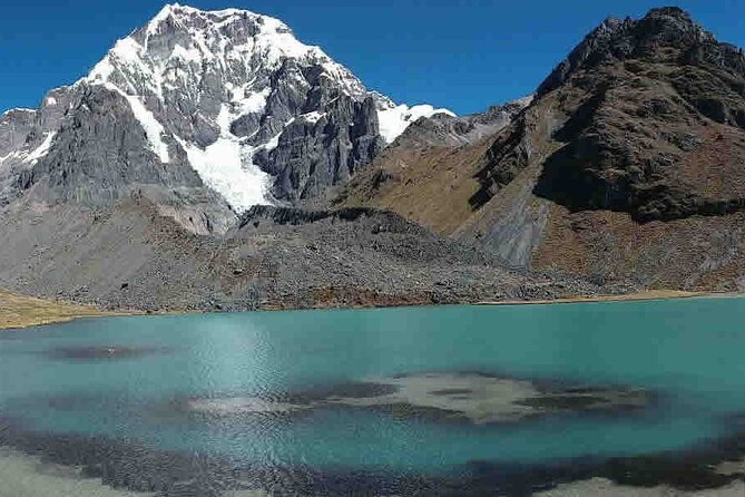 Full Day Tour to Ausangate 7 Lagoons - Hiking Experience