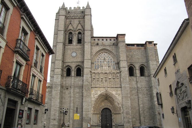 Full Day Tour to Avila & Segovia - Discover Avila