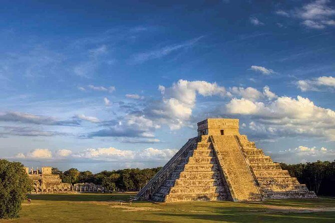 Full day tour to Chichén Itzá, Valladolid and Cenote, tour from Cancun - Starting the Day: Pickup & Transportation