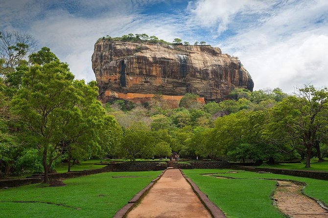 Full Day Tour to Dambulla Cave Temple & Sigiriya Rock Fortress From Anuradhapura - Key Points