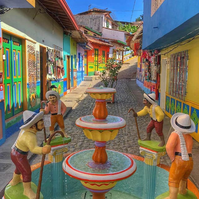 Full-Day Tour to Guatapé Piedra Del Peñol From Medellin - Pablo Escobars Former Residence