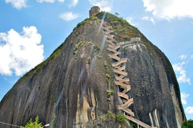 Full-Day Tour to Guatapé Piedra Del Peñol From Medellin - Key Points