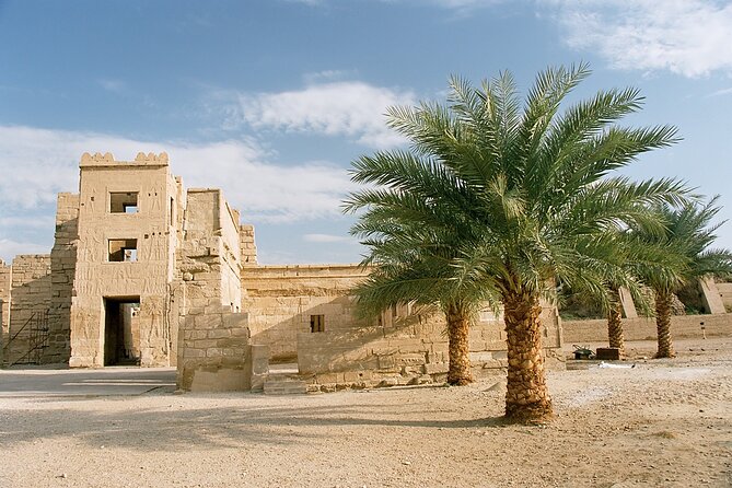 Full-Day Tour to Luxor West Bank Includes 5 Sightseeings - Touring the Valley of the Artisans
