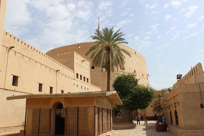 Full Day Tour to Nizwa Souq, Castle & Fort, Barakat Al Mouz - Experience Highlights