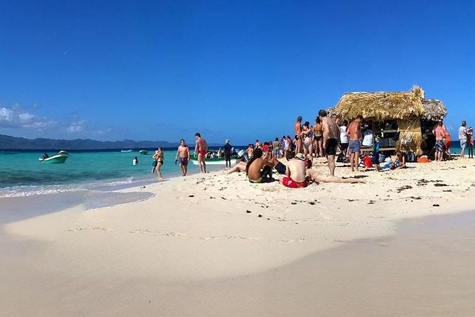 Full Day Tour to Paradise Island - Cayo Arena - Location and Accessibility